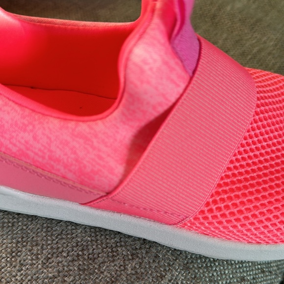 NWOT Cat & Jack, Size 3, Girls Shoes - Picture 2 of 5